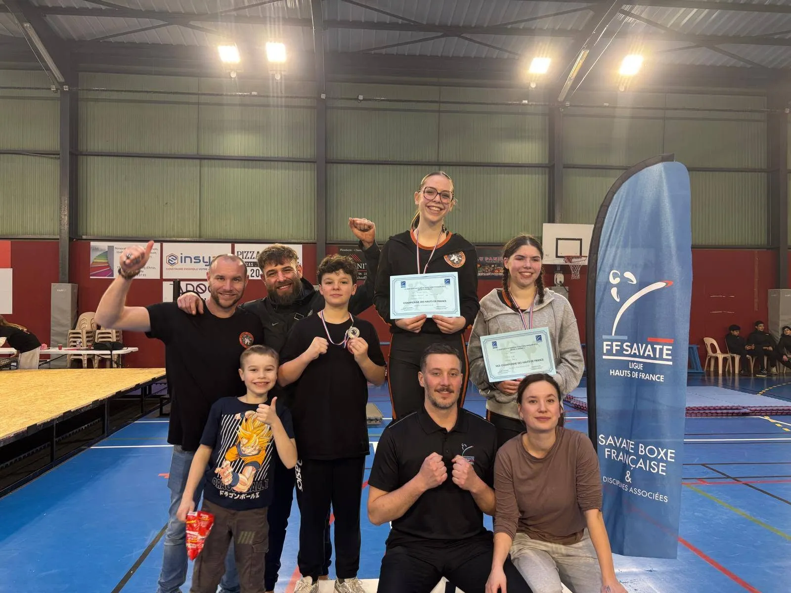 Championne et vice-championne des Hauts-de-France en assaut, avec leurs diplômes